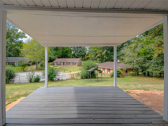 4th image of 1001 Rustic Ridge Rd