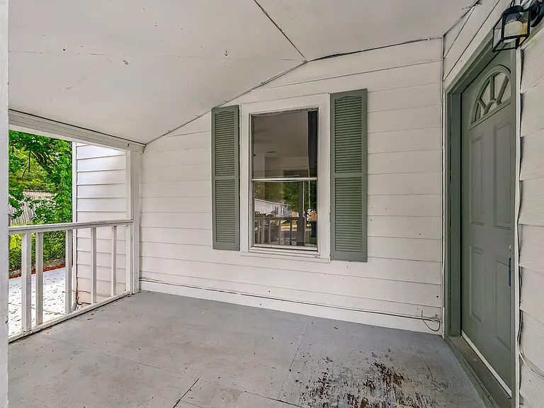 61 E Ensley St — Photo 4