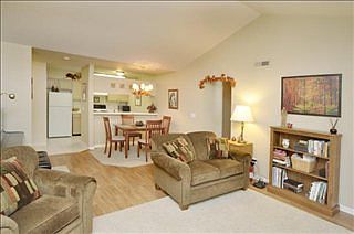 4th image of 393 Boyer Ct #H