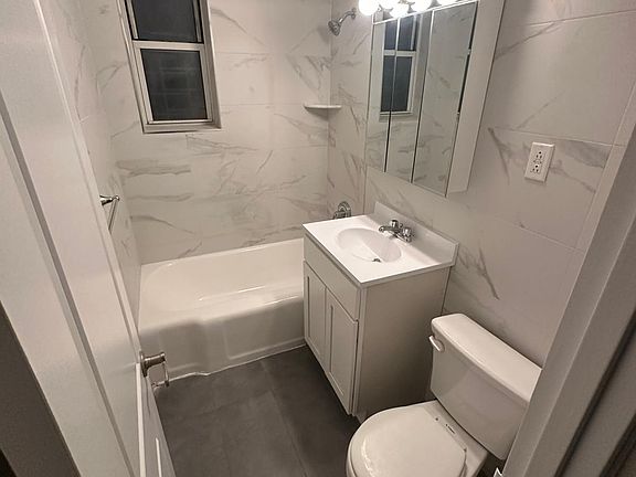 4th image of 14311 Barclay Ave APT 2C
