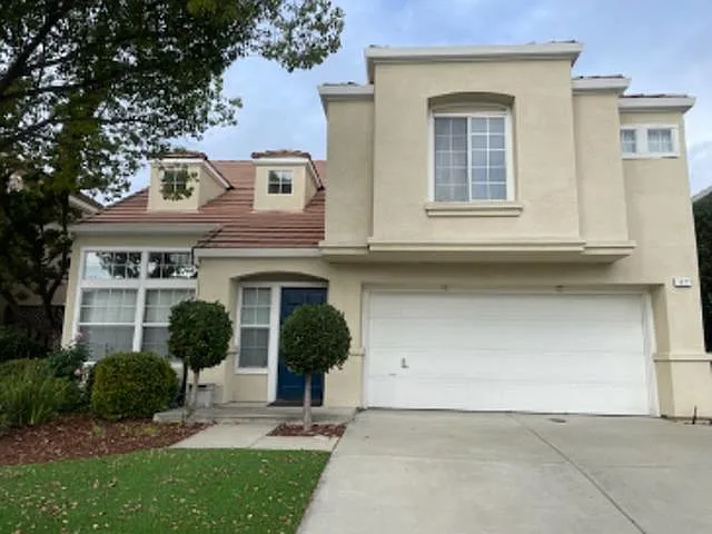 1677 Klipspringer Dr — Photo 1