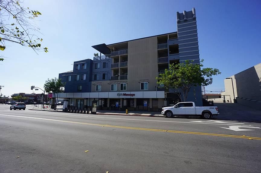 1st image of 2828 University Ave Unit 408
