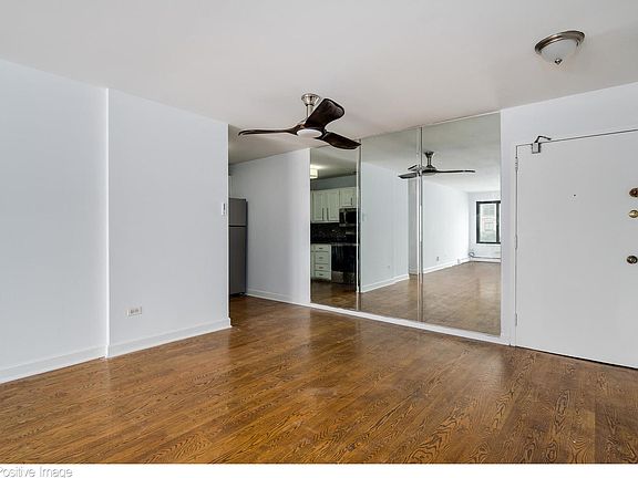 2nd image of 607 W Wrightwood Ave APT 412