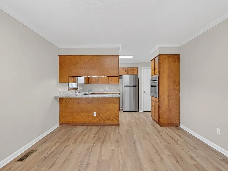 105 Kingwood Ave — Photo 27