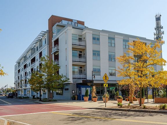 2nd image of 23 Shipyard Dr APT 206