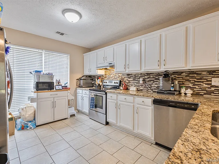 105 Foxwood Ct — Photo 14