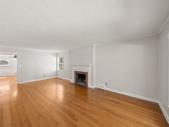 4th image of 7419 Campbell St
