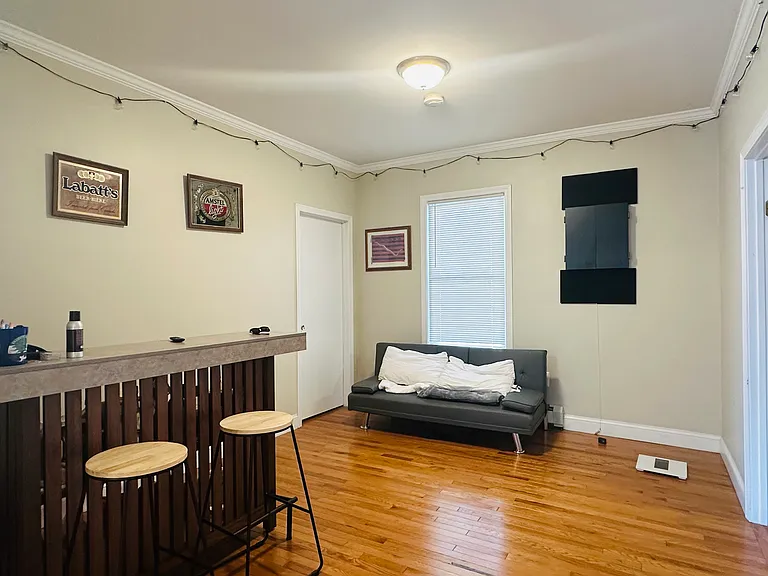 25 4th St #1 — Photo 8