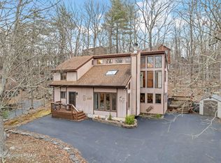 6185 Decker Rd, Bushkill, PA 18324
