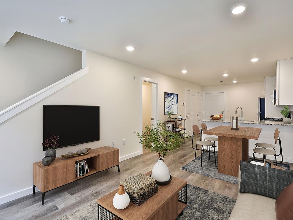 1st image of 1500 N Randolph St #14E