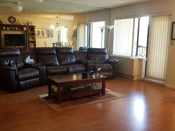 4th image of 95 Essex Dr #3J