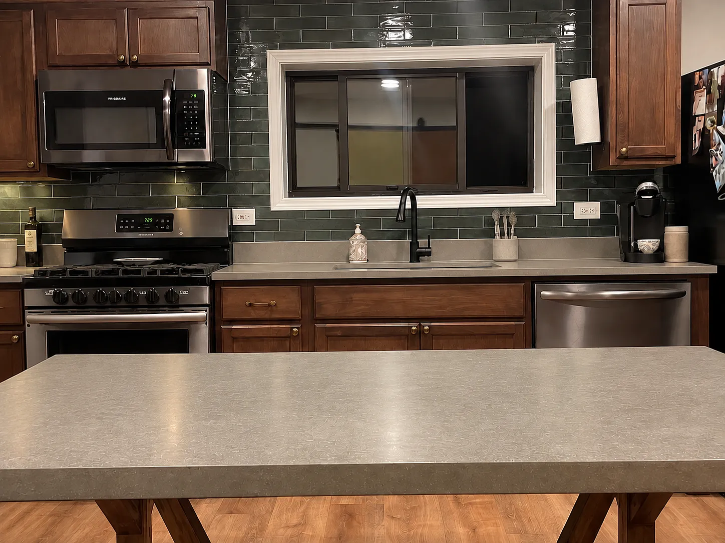 3719 S Winchester Ave — Photo 1