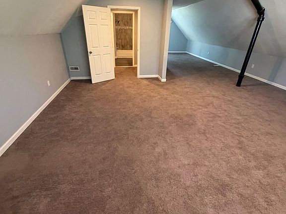 4th image of 11624 Forest Ave