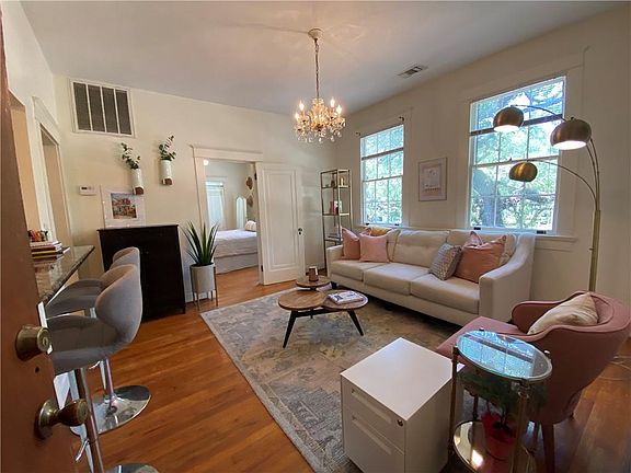 3rd image of 4506 Saint Charles Ave #H