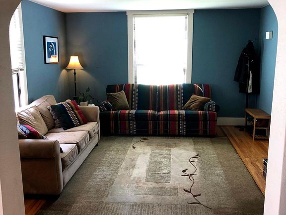 2nd image of 1426 Warren Ave N APT A