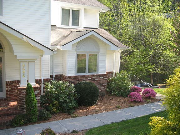 3rd image of 6696 Christopher Dr