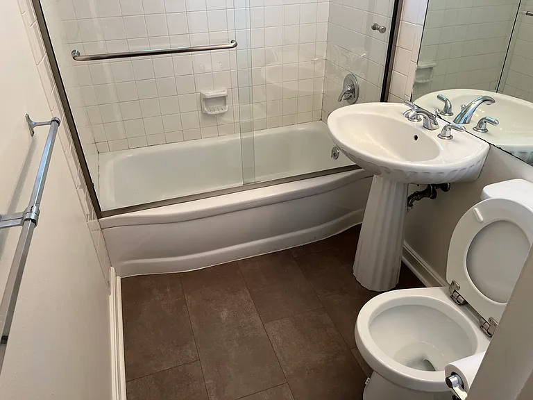 3605 Martin Dr — Photo 27