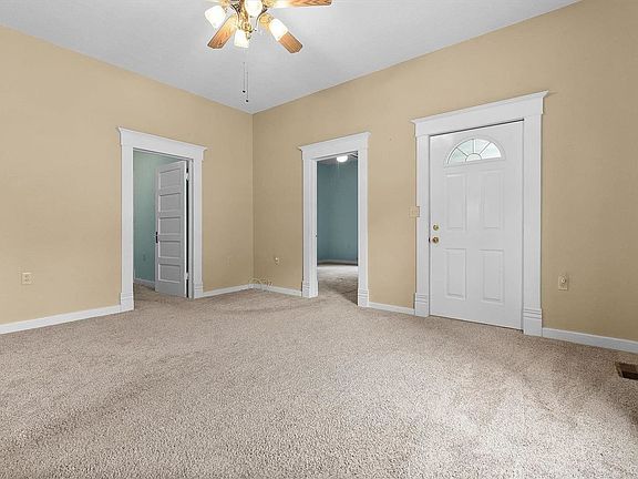 5th image of 310 W 3rd St