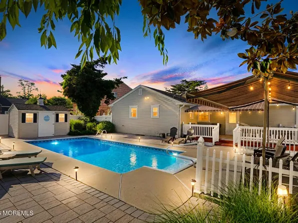17 Sea Girt Avenue W, Manasquan, NJ 08736