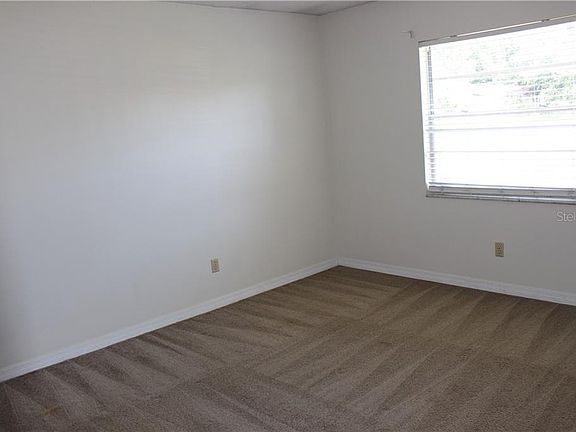 4th image of 396 La Paz Dr