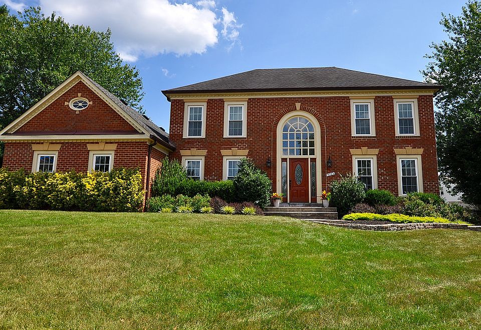 4 bedrooms, 3.5 baths.
