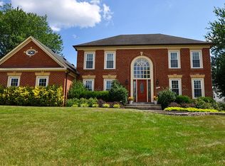 5263 Glen Meadow Rd, Centreville, VA 20120