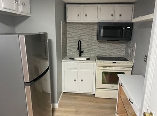 24 Franklin St APT 3, Riverside, RI 02915