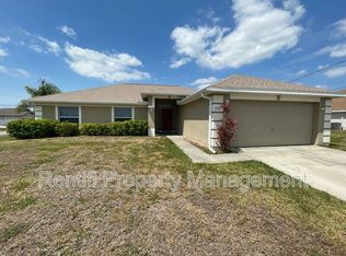 1821 SW 22nd Ln, Cape Coral, FL 33991