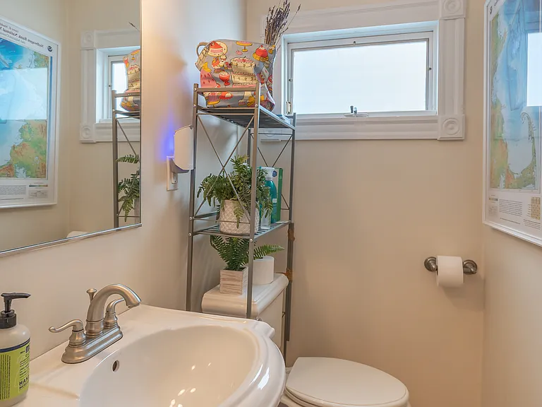 256 Columbia St — Photo 10