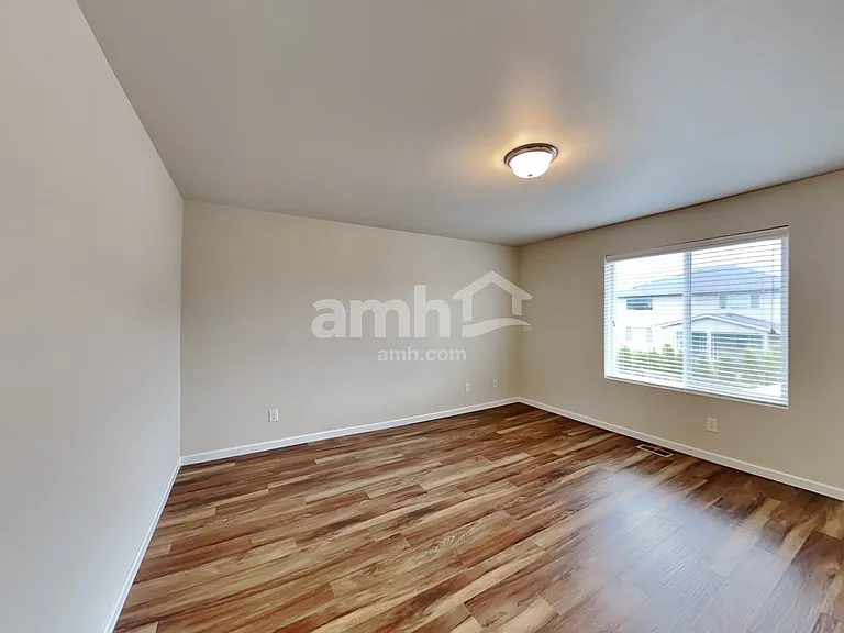 2681 Moore Ave — Photo 11