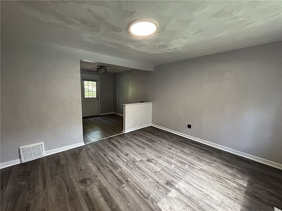 5th image of 8181 Chaske St