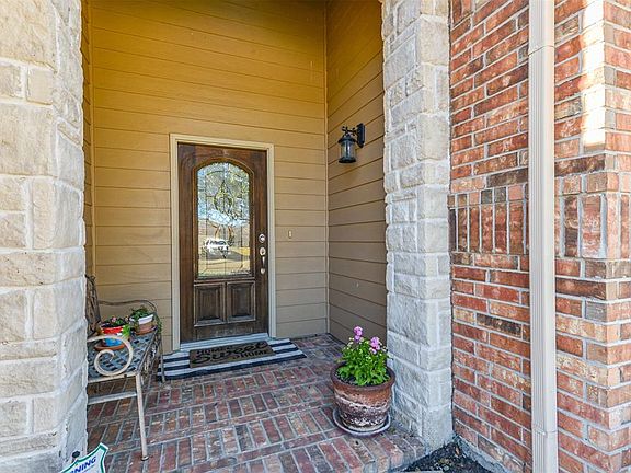 5th image of 21935 Venture Park Dr