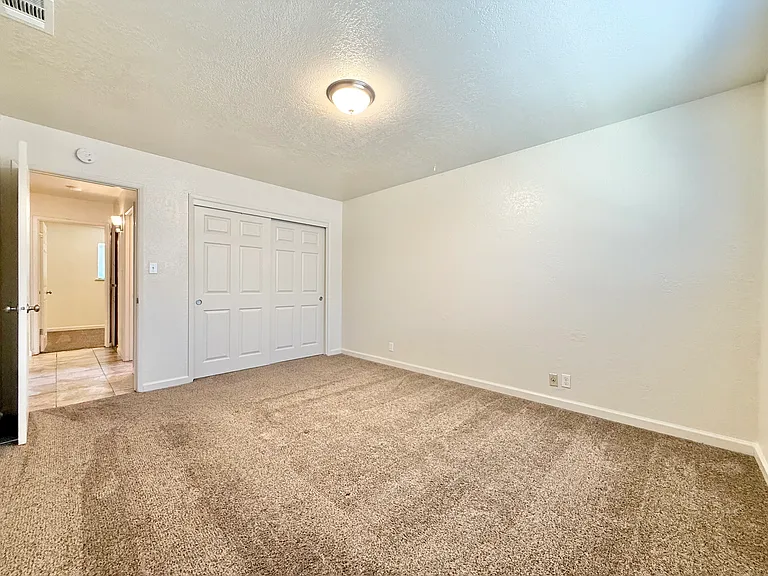 1369 McNary Cir — Photo 8