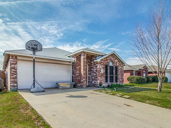 4th image of 1116 Lake Haven Dr