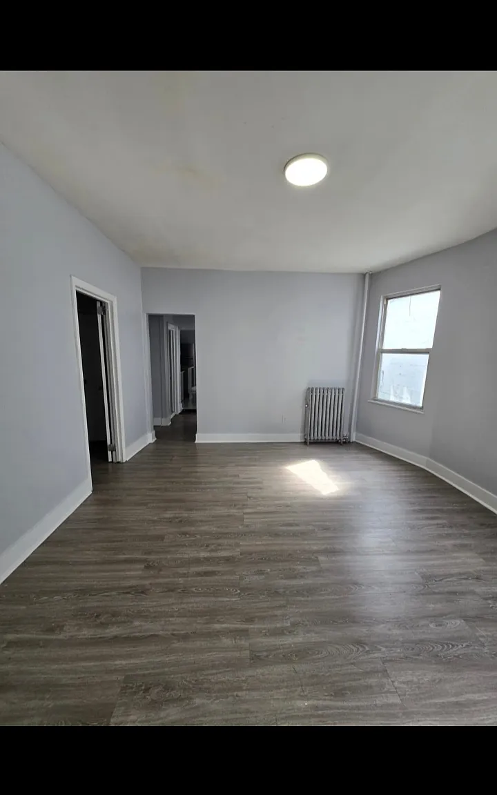 4 bed, $2,395 — Photo 4
