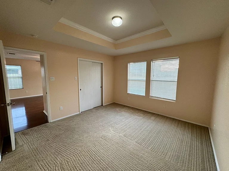 5704 Capricorn Loop — Photo 21