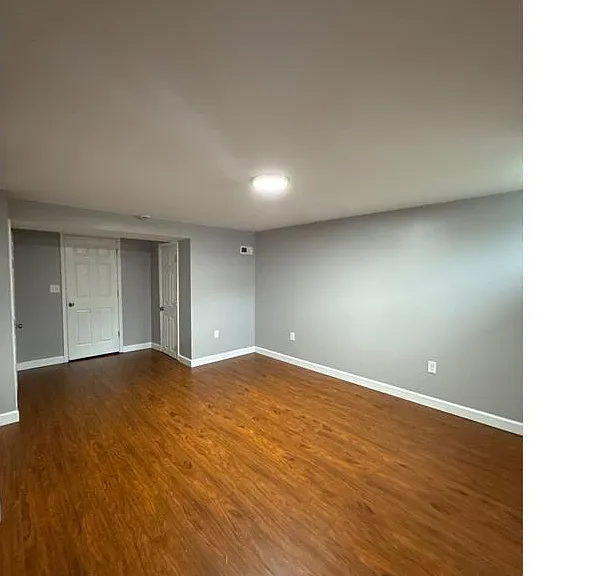 300 Leeanne Rd — Photo 8