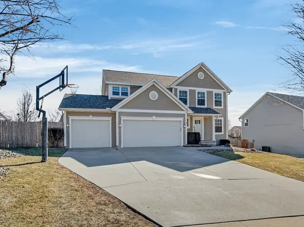 4535 Zilker Dr, Pleasant Hill, IA 50327
