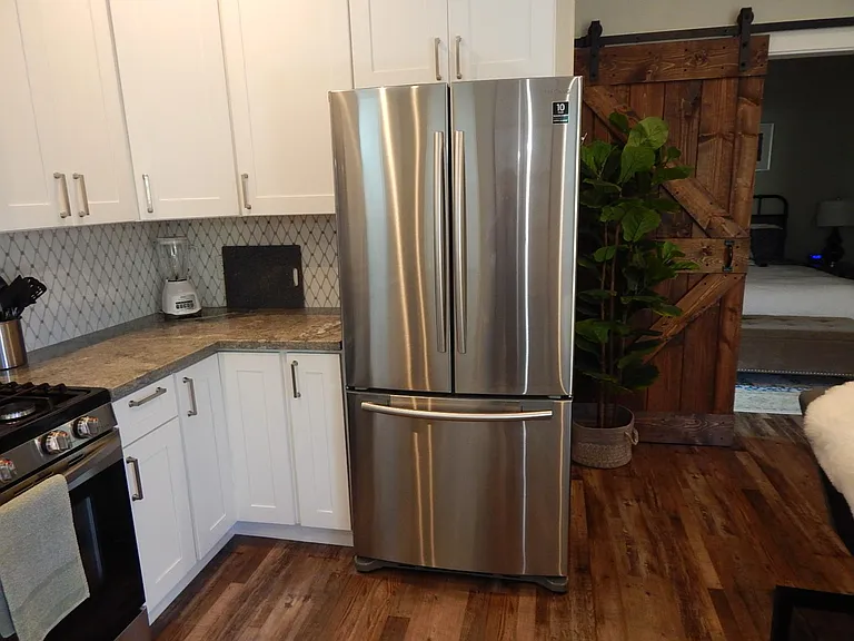 801 Mace Blvd — Photo 6