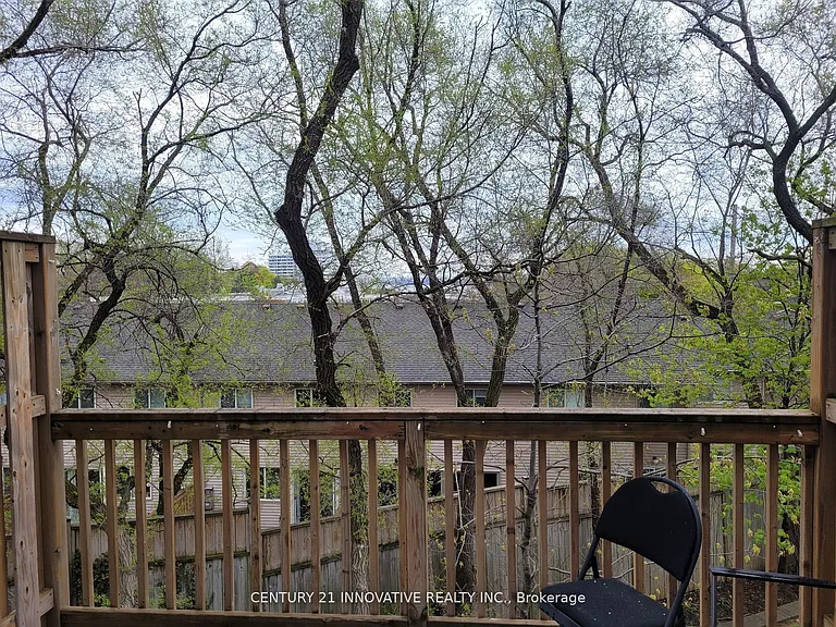 70 Plains Rd W #38 — Photo 27
