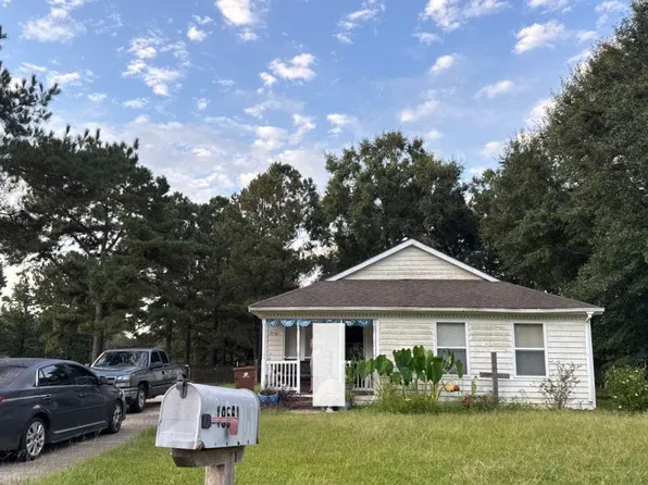 19561 Brighton Dr, Saucier, MS 39574