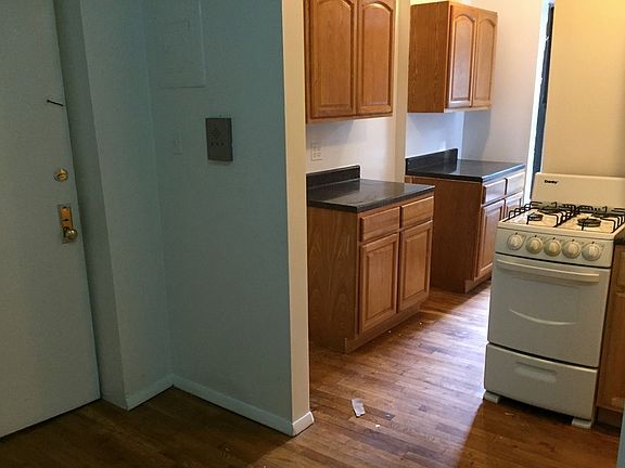 2nd image of 242 E 117th St APT 2