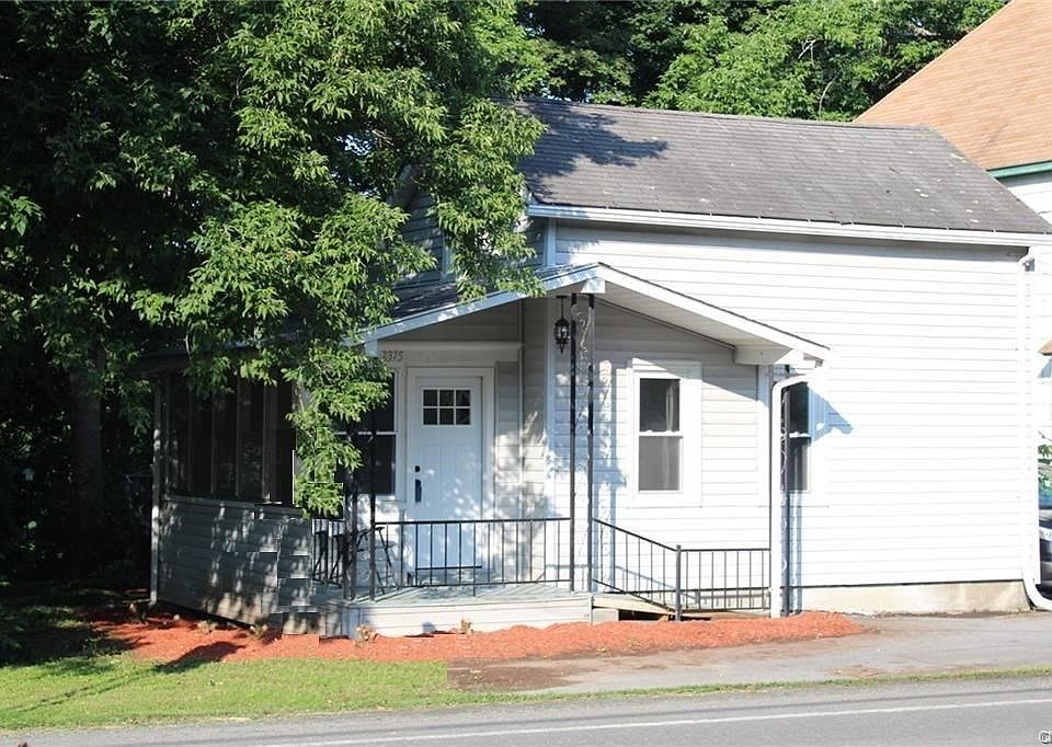 Front of house (new roof will be installed)