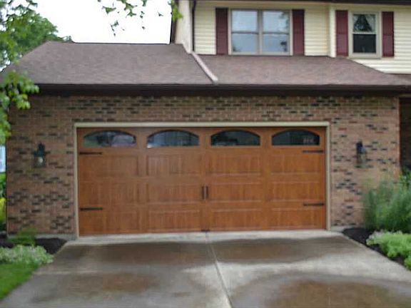 2nd image of 4065 Briarwood Dr