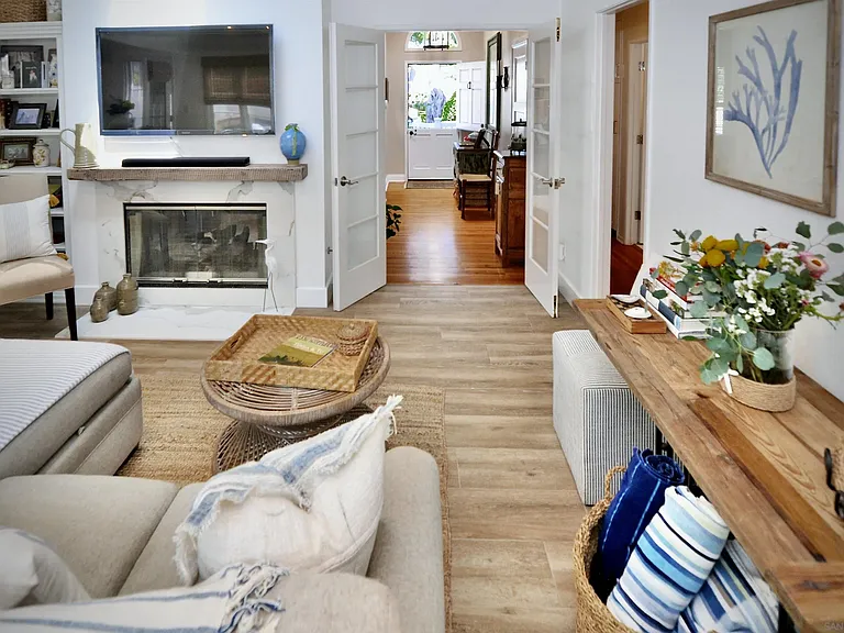 529 Fern Gln — Photo 11