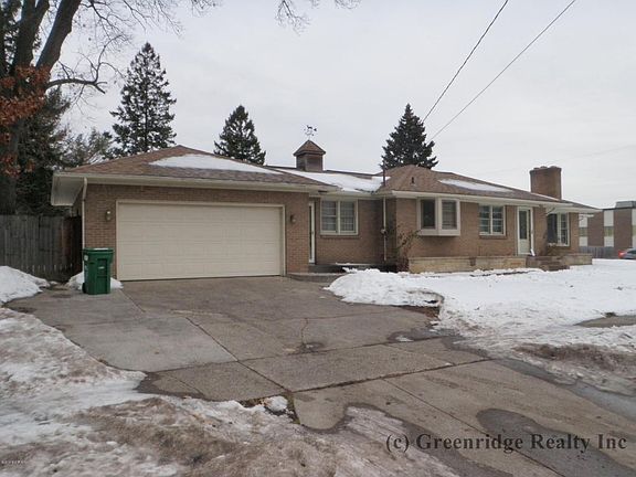 3rd image of 2951 Michael Ave SW
