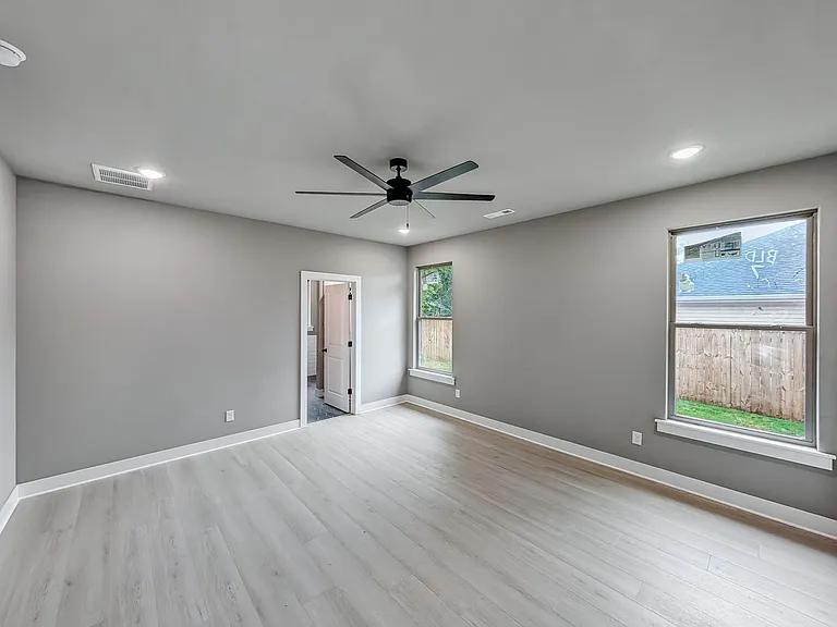 10 Olmsted Cir — Photo 13