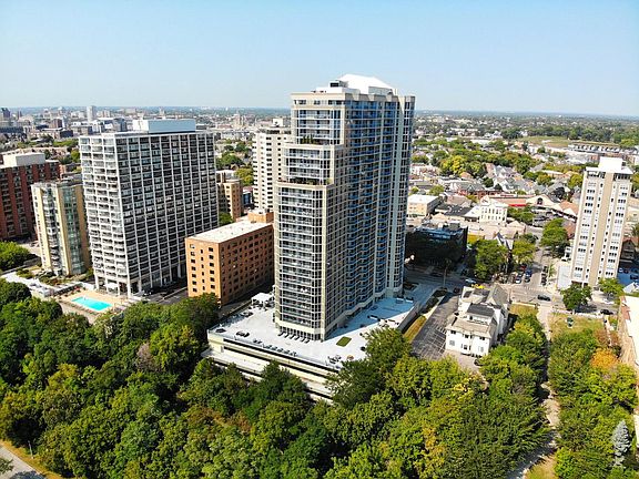 3rd image of 1660 N Prospect AVENUE #411