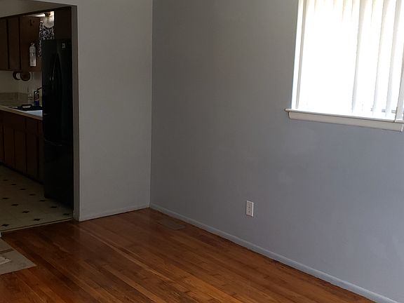 3rd image of 939 Harrison Blvd