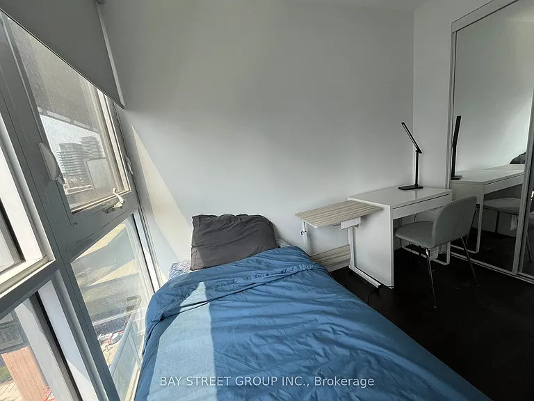 7 Grenville St #3401 — Photo 12